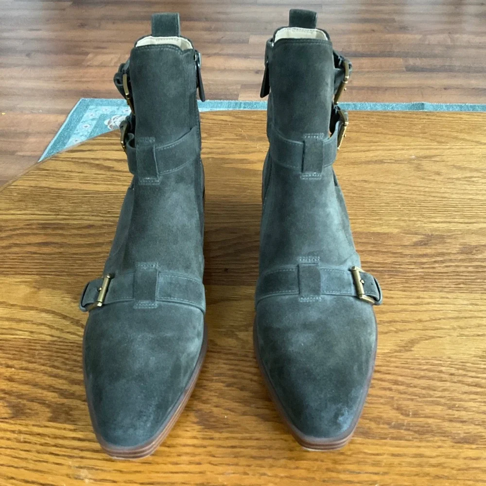 Michael Kors Western Boho Ankle Boots‎ Women 8M Olive Green Suede Buckle Cutout
